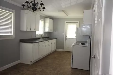 515 E 19th St, Lumberton, NC 28358 photo 5