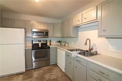 2195 W Longleaf Dr, Pinehurst, NC 28374 photo 9