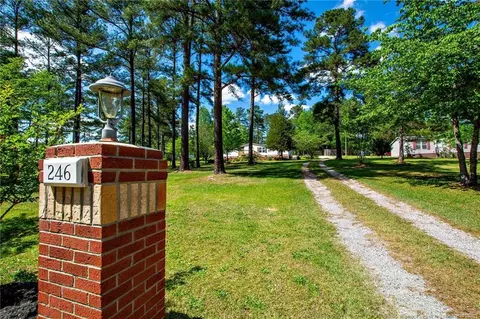 246 Loop Rd, Raeford, NC 28376 photo 1