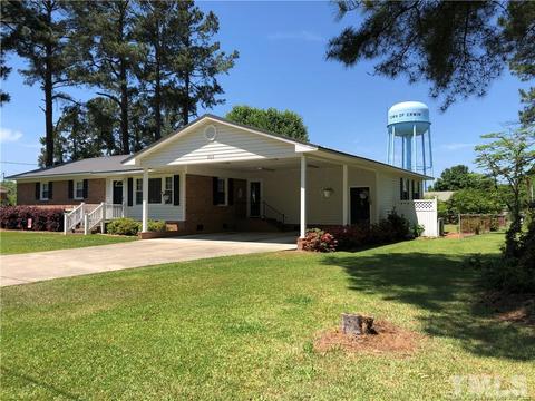 202 W A St, Erwin, NC 28339 photo 2