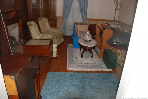 321 E Broad St E, Saint Pauls, NC 28384 photo 9