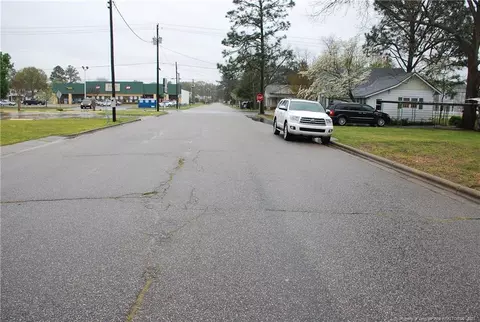 321 E Broad St E, Saint Pauls, NC 28384 photo 4