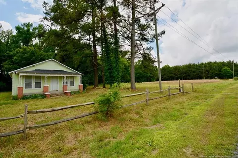 6140 Barefoot Rd, Wade, NC 28395 photo 2