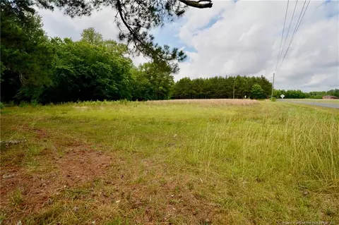 6140 Barefoot Rd, Wade, NC 28395 photo 3
