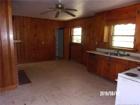204 Forest Ave, Broadway, NC 27505 photo 4