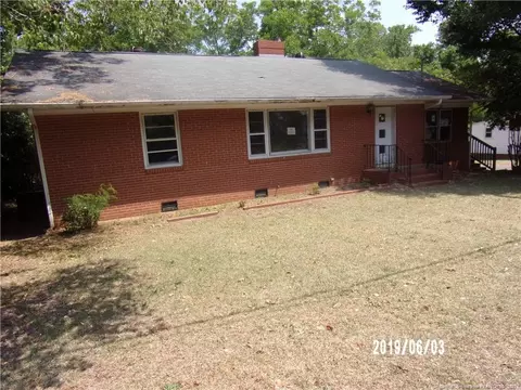 204 Forest Ave, Broadway, NC 27505 photo 1