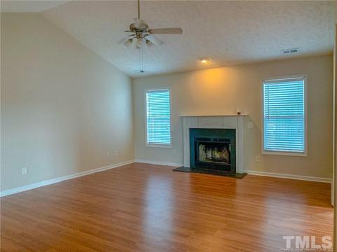 45 Edgecombe Dr, Spring Lake, NC 28390 photo 3