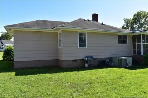 200 E C St, Erwin, NC 28339 photo 17
