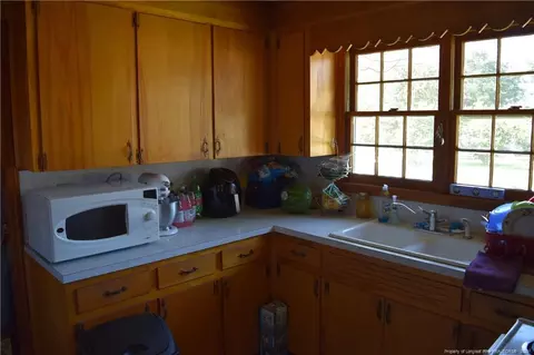 200 E C St, Erwin, NC 28339 photo 10