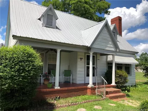 606 3rd St, Pembroke, NC 28372 photo 2
