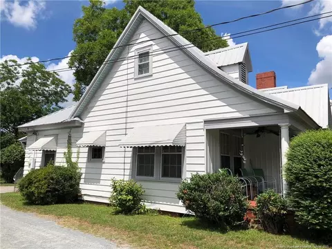 606 3rd St, Pembroke, NC 28372 photo 4