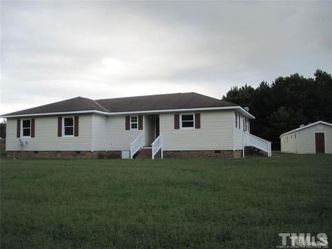 617 Iris Bryant Rd, Dunn, NC 28334 photo 1