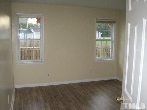 617 Iris Bryant Rd, Dunn, NC 28334 photo 4
