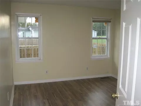 617 Iris Bryant Rd, Dunn, NC 28334 photo 4