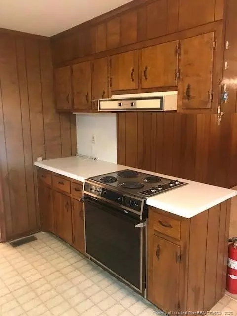2207 Colonial Dr, Sanford, NC 27330 photo 8