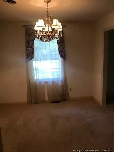 2207 Colonial Dr, Sanford, NC 27330 photo 5