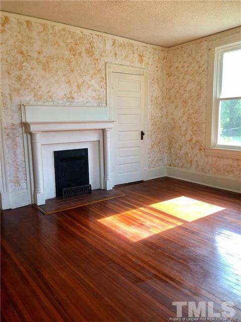 309 E H St, Erwin, NC 28339 photo 5