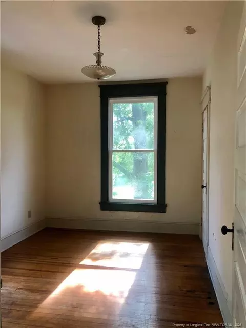 309 E H St, Erwin, NC 28339 photo 10