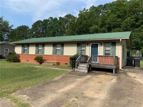 411 N Wright St, Raeford, NC 28376 photo 2