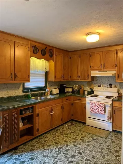 411 N Wright St, Raeford, NC 28376 photo 11