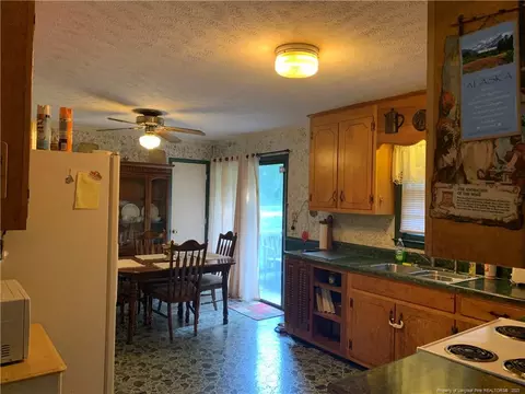 411 N Wright St, Raeford, NC 28376 photo 9