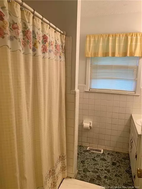411 N Wright St, Raeford, NC 28376 photo 16