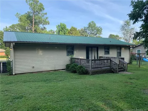 411 N Wright St, Raeford, NC 28376 photo 4