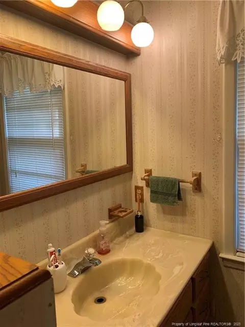 411 N Wright St, Raeford, NC 28376 photo 20