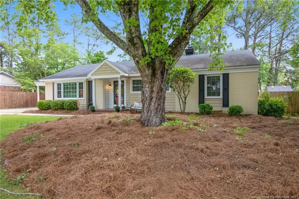  2606 Mirror Lake Dr, Fayetteville, NC 28303 photo 3