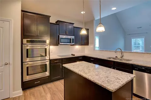 32 Leaning Pine Cir, Spring Lake, NC 28390 photo 8