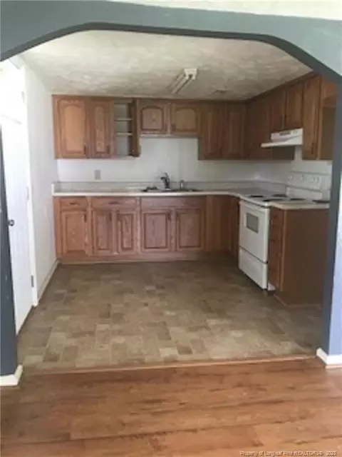 905 E Pope St, Dunn, NC 28334 photo 5