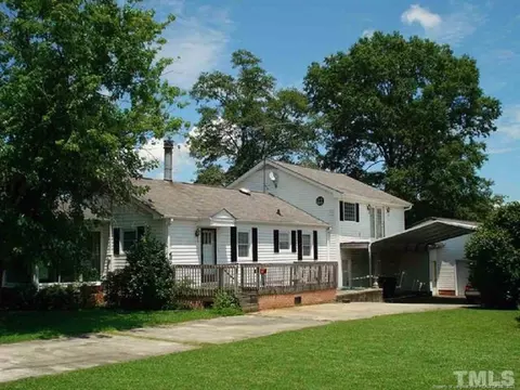 403 N 9th St, Erwin, NC 28339 photo 1