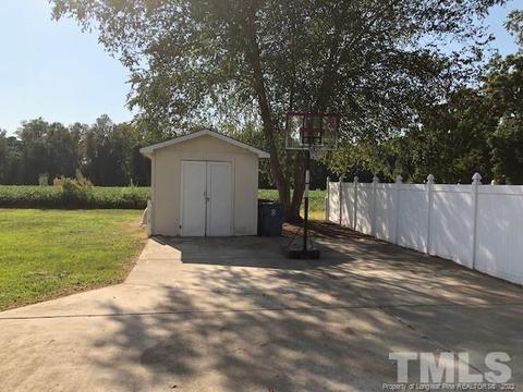 113 Byrd Dr, Dunn, NC 28334 photo 7