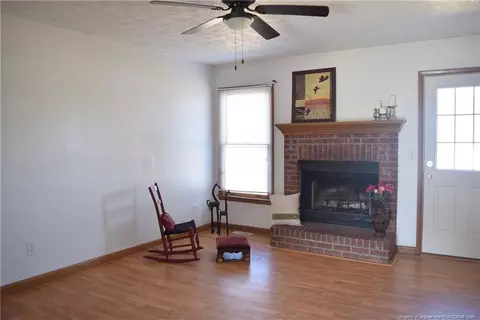 21 Hallmark Dr, Spring Lake, NC 28390 photo 6