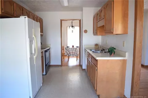21 Hallmark Dr, Spring Lake, NC 28390 photo 11