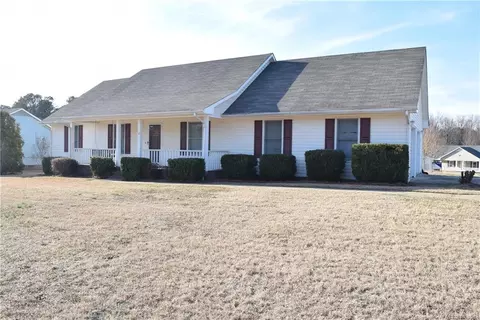 21 Hallmark Dr, Spring Lake, NC 28390 photo 1