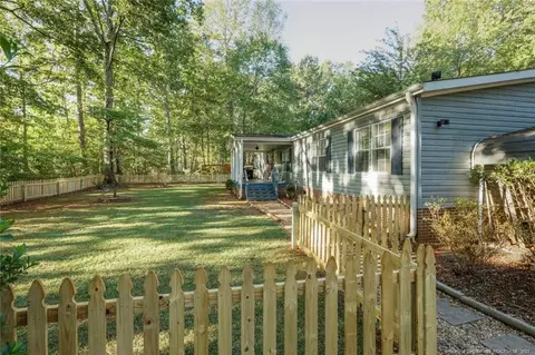 17 Fall Ridge Ln, Broadway, NC 27505 photo 4