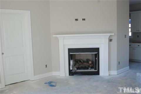 705 Maple Ave, Dunn, NC 28334 photo 3