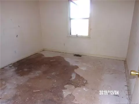 3332 Thompson Rd, Bunnlevel, NC 28323 photo 6