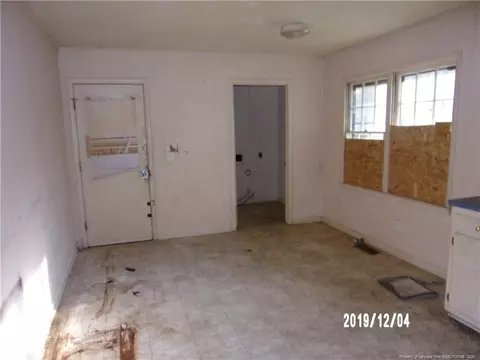 3332 Thompson Rd, Bunnlevel, NC 28323 photo 2