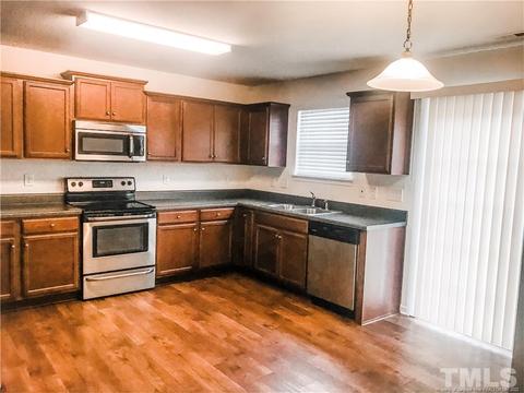 667 Botanical Ct, Bunnlevel, NC 28323 photo 6