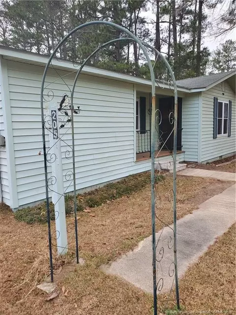 205 Crawford Wright Rd, Raeford, NC 28376 photo 2