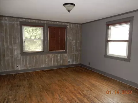 405 E J St, Erwin, NC 28339 photo 4