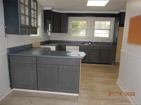 405 E J St, Erwin, NC 28339 photo 6