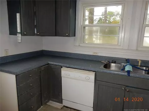 405 E J St, Erwin, NC 28339 photo 7