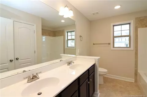 1013 Hydrangea Dr, Aberdeen, NC 28315 photo 14