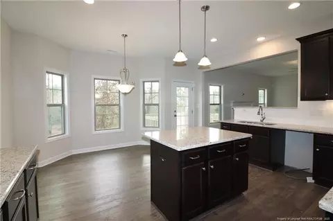1013 Hydrangea Dr, Aberdeen, NC 28315 photo 6