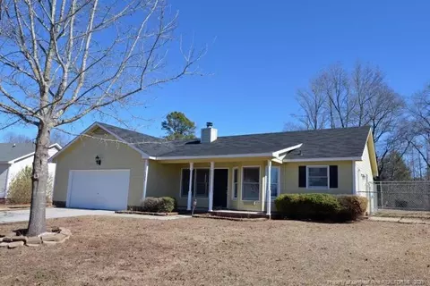 526 Riverwind Dr, Spring Lake, NC 28390 photo 3