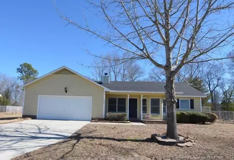 526 Riverwind Dr, Spring Lake, NC 28390 photo 2