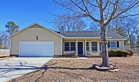 526 Riverwind Dr, Spring Lake, NC 28390 photo 1
